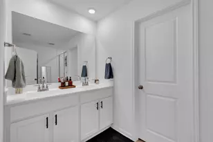 668 Lake Sweetwater Ln, Buda, TX 78610 - Photo 23