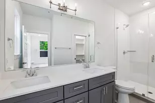 200 W 56th St, Austin, TX 78751 - Photo 9