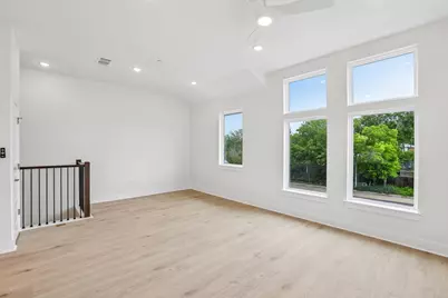 200 W 56th Street #1104, Austin, TX 78751 - Photo 3