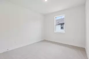 200 W 56th St, Austin, TX 78751 - Photo 23