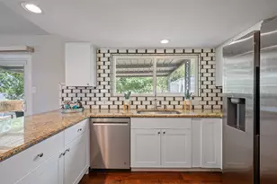 7102 Fred Morse Dr, Austin, TX 78723 - Photo 11