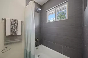 7102 Fred Morse Dr, Austin, TX 78723 - Photo 23