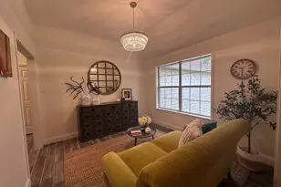 460 Tahitian Dr, Bastrop, TX 78602 - Photo 5