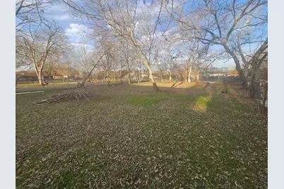 1300 Hondo Street, Lockhart, TX 78644 - Photo 21