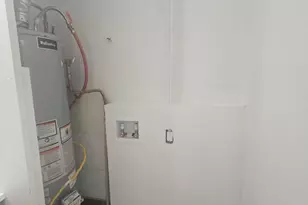 1300 Hondo St, Lockhart, TX 78644 - Photo 17