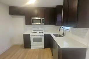 1300 Hondo St, Lockhart, TX 78644 - Photo 5