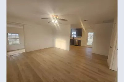 1300 Hondo Street, Lockhart, TX 78644 - Photo 3