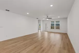 342 Begonia St, Buda, TX 78610 - Photo 9