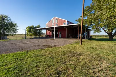 1050 County Road 129 #B, Taylor, TX 76574 - Photo 21