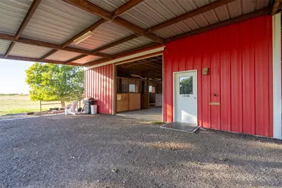 1050 County Road 129 #B, Taylor, TX 76574 - Photo 25