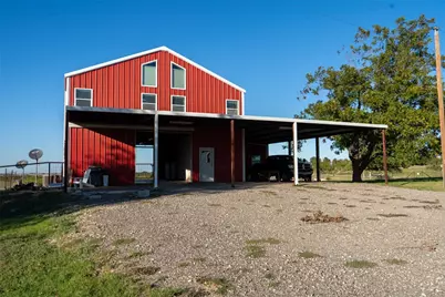 1050 County Road 129 #B, Taylor, TX 76574 - Photo 23