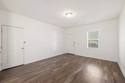 850 Bunton Reserve Boulevard, Kyle, TX 78640 - Photo 11