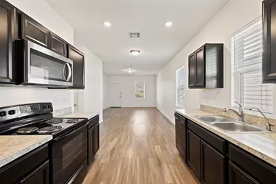 850 Bunton Reserve Boulevard, Kyle, TX 78640 - Photo 17