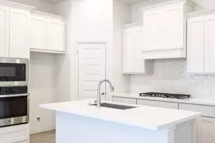 506 Menlo Cir, Liberty Hill, TX 78642 - Photo 7