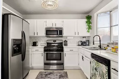 5400 S Alexis Cove S, Austin, TX 78741 - Photo 13