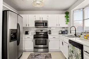 5400 S Alexis Cove S, Austin, TX 78741 - Photo 13