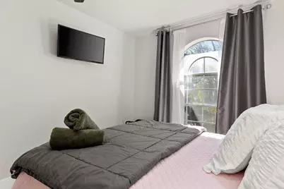 5400 S Alexis Cove S, Austin, TX 78741 - Photo 23