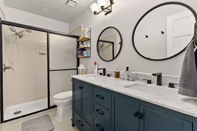 5400 S Alexis Cove S, Austin, TX 78741 - Photo 21