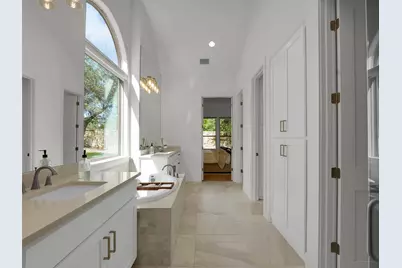 960 Indian Hawthorne Drive #V, Georgetown, TX 78628 - Photo 15