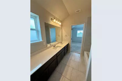 212 Lake Placid Run, Elgin, TX 78621 - Photo 15