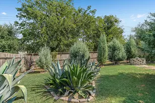 7605 Peccary Dr, Austin, TX 78744 - Photo 21