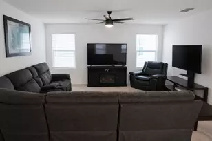 609 Marty Allen Loop, Jarrell, TX 76537 - Photo 11