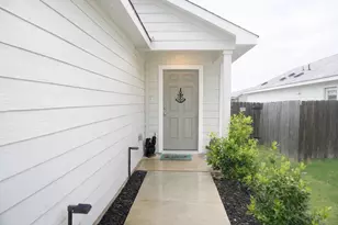 609 Marty Allen Loop, Jarrell, TX 76537 - Photo 3