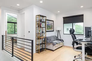 2909 E 3rd St, Austin, TX 78702 - Photo 15