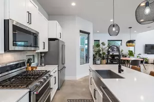 2909 E 3rd St, Austin, TX 78702 - Photo 7