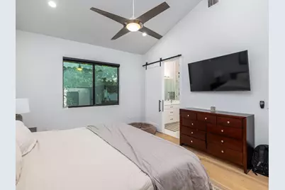 2909 E 3rd Street #2, Austin, TX 78702 - Photo 13