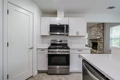 16405 Edgemere Drive, Pflugerville, TX 78660 - Photo 13