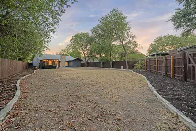 2008 Carriage Park Lane, Austin, TX 78727 - Photo 7