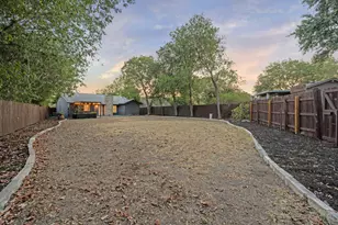 2008 Carriage Park Ln, Austin, TX 78727 - Photo 7
