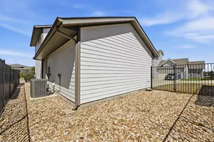 8401 Orizzonte St, Austin, TX 78744 - Photo 25