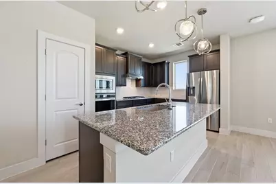 8401 Orizzonte Street, Austin, TX 78744 - Photo 9