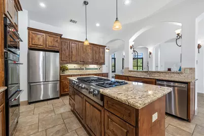 402 Zephyr Street, Lakeway, TX 78734 - Photo 17