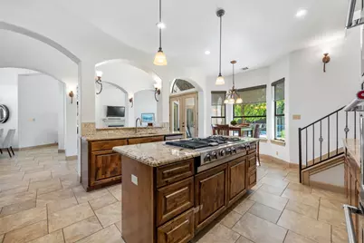 402 Zephyr Street, Lakeway, TX 78734 - Photo 15