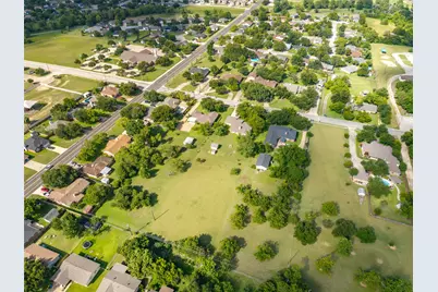 2707 North Drive, Taylor, TX 76574 - Photo 7