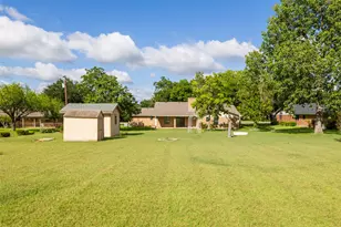 2707 North Dr, Taylor, TX 76574 - Photo 17