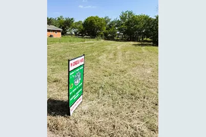 104 W Burton Street, Manor, TX 78653 - Photo 11