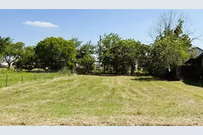 104 W Burton Street, Manor, TX 78653 - Photo 7