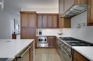 2415 McCall Rd, Austin, TX 78703 - Photo 15