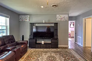 509 N Hill St, Caldwell, TX 77836 - Photo 23