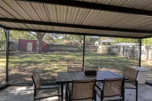 509 N Hill St, Caldwell, TX 77836 - Photo 31