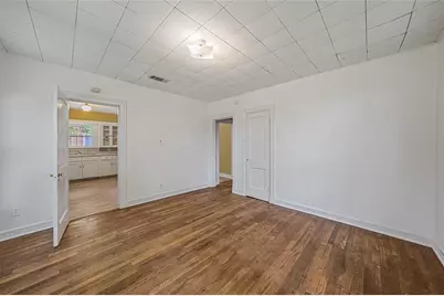 3100 King Street, Austin, TX 78705 - Photo 11