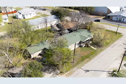 209 E Sheldon Avenue, Thrall, TX 76578 - Photo 17