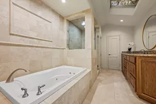1005 Challenger, Lakeway, TX 78734 - Photo 17