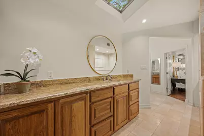 1005 Challenger, Lakeway, TX 78734 - Photo 19