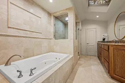1005 Challenger, Lakeway, TX 78734 - Photo 17