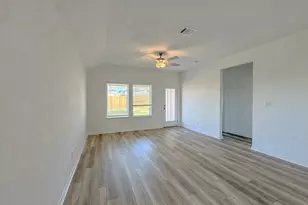 166 Jake Pne Dr, Buda, TX 78610 - Photo 3